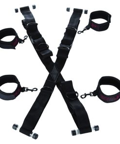 CALEXOTICS - SCANDAL ESPOSAS CON FORMA DE CRUZ PARA LA PUERTA